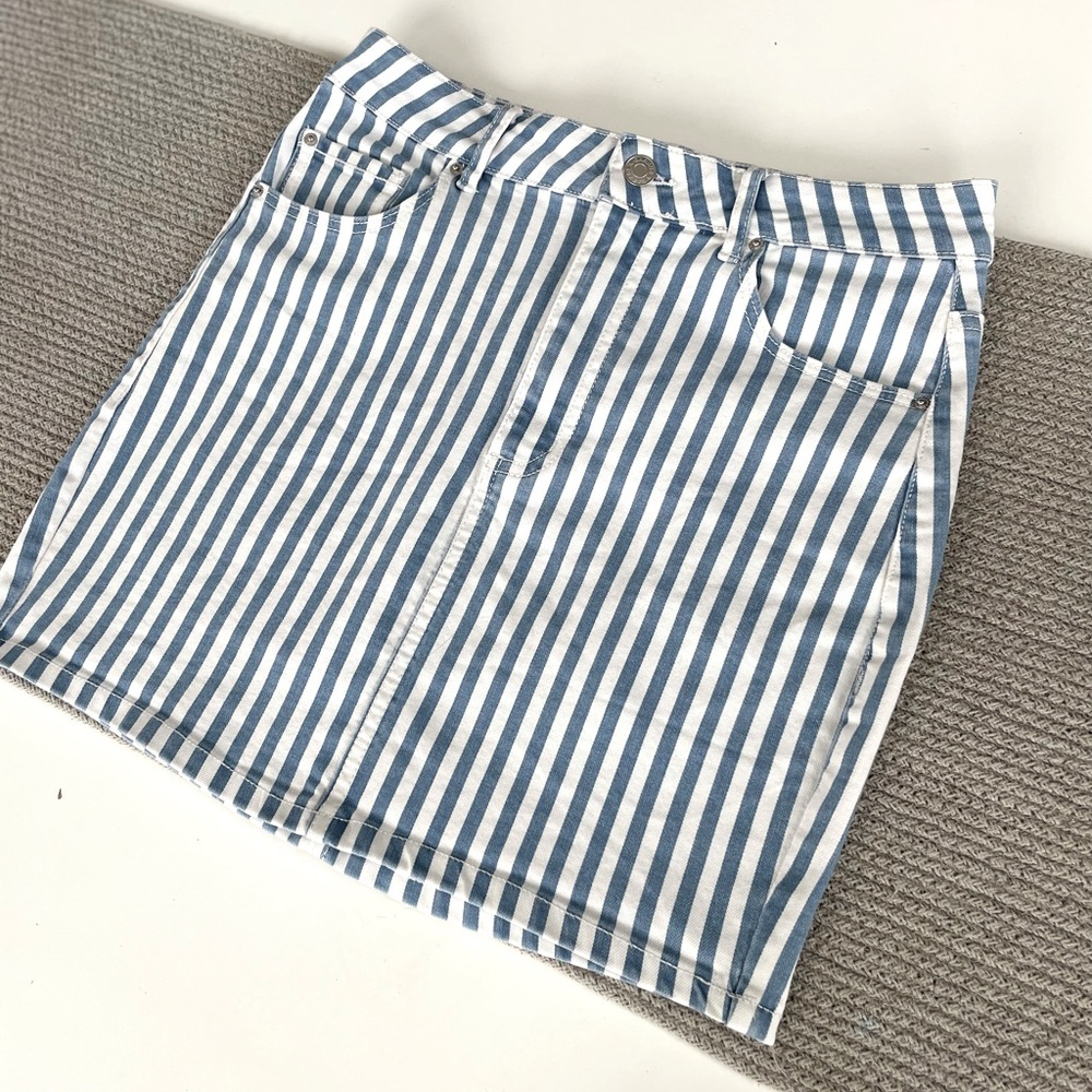 Garage Blue and White Striped Stretch Denim Mini Skirt Size Medium